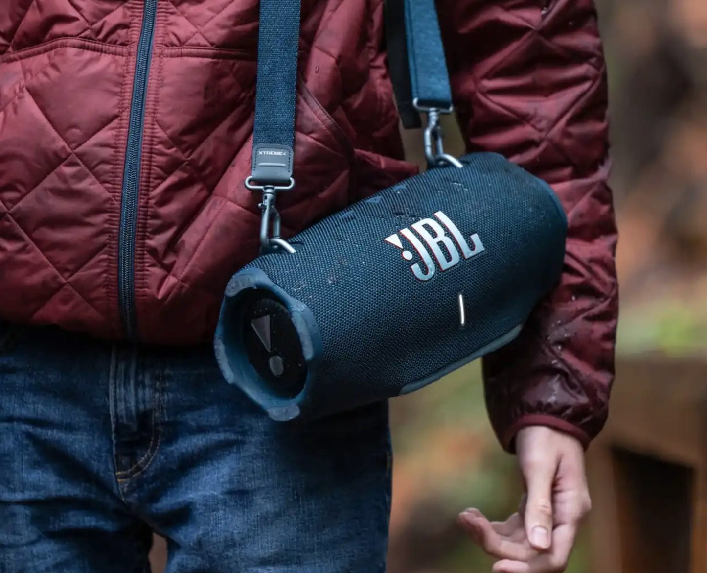 JBL Xtreme 4 Portable waterproof speaker with AURACAST (connect multiple Speaker), massive JBL Pro Sound and convenient shoulder strap