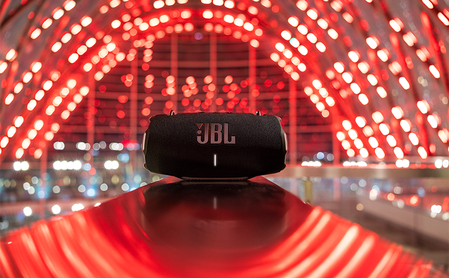 JBL Xtreme 4 Portable waterproof speaker with AURACAST (connect multiple Speaker), massive JBL Pro Sound and convenient shoulder strap